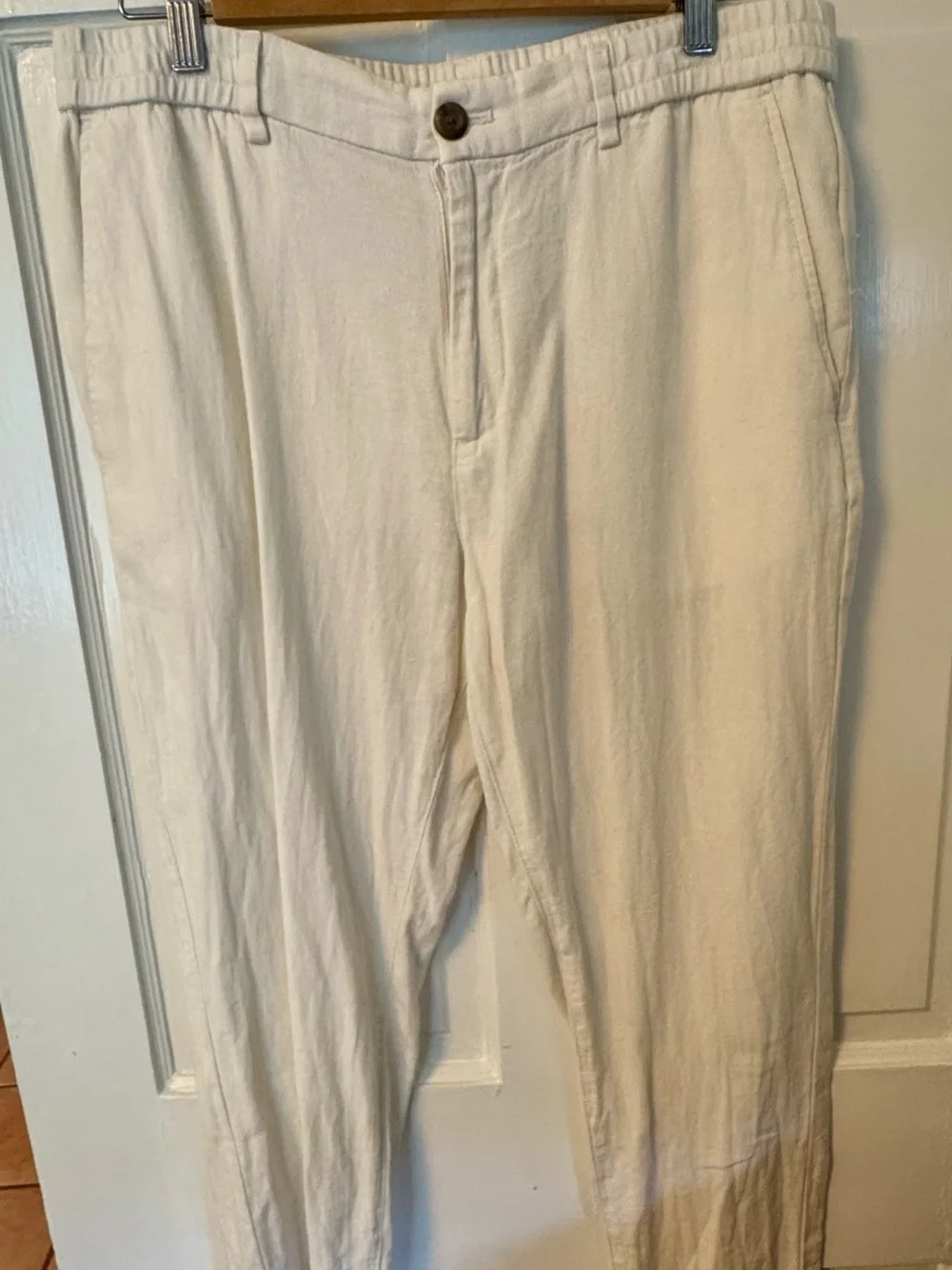 Banana Republic Athletic Fit Linen-Cotton Chino 33x30 | Cream/Natural | SP24